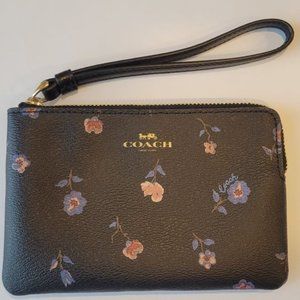 Coach Vintage Prairie Corner Zip Wristlet